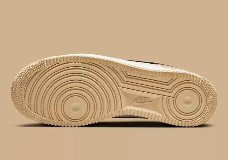 Кроссовки Nike Air Force 1 07 LX DV7186-700 фото 6 — интернет-магазин Tapok