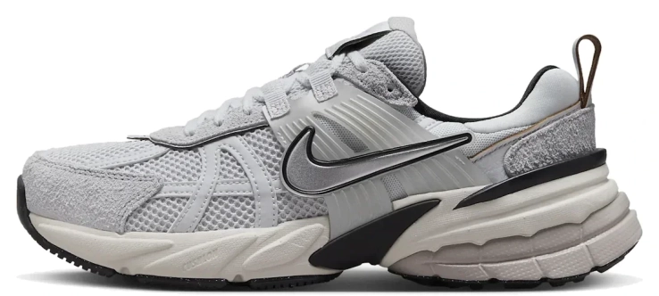 Кросівки NIKE W V2K RUN FN6703-100 фото 1 — інтернет-магазин Tapok