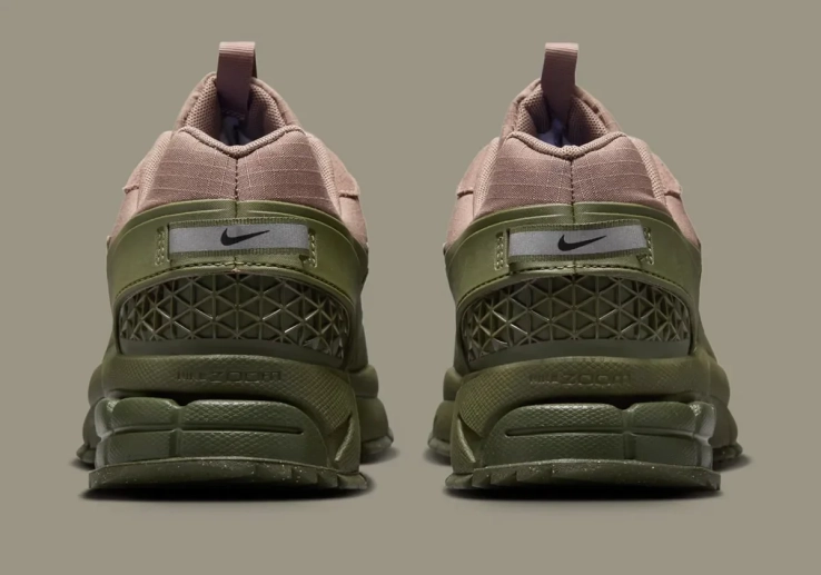 Кросівки Nike Zoom Vomero Roam FV2295-201 фото 4 — інтернет-магазин Tapok