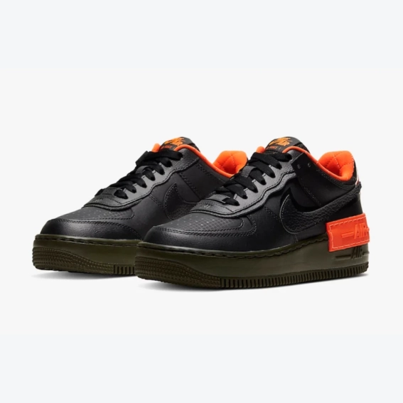 Кросівки W Nike AF1 Shadow SE CQ3317-001 фото 3 — інтернет-магазин Tapok