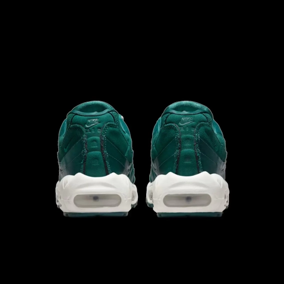 Кросівки W Nike Air Max 95 DZ5226-300 фото 5 — інтернет-магазин Tapok