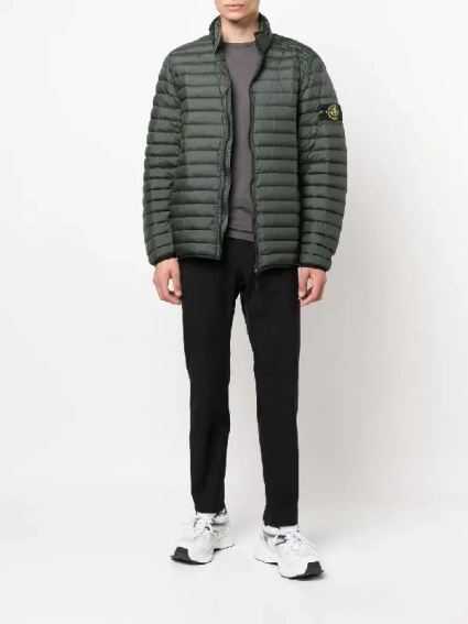 Куртка Stone Island Lightweight Down jacket 771541524.V0057 фото 2 — інтернет-магазин Tapok