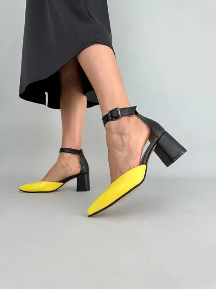 Черные кожаные босоножки с желтым носком каблук 6 см фото 3 — интернет-магазин Tapok