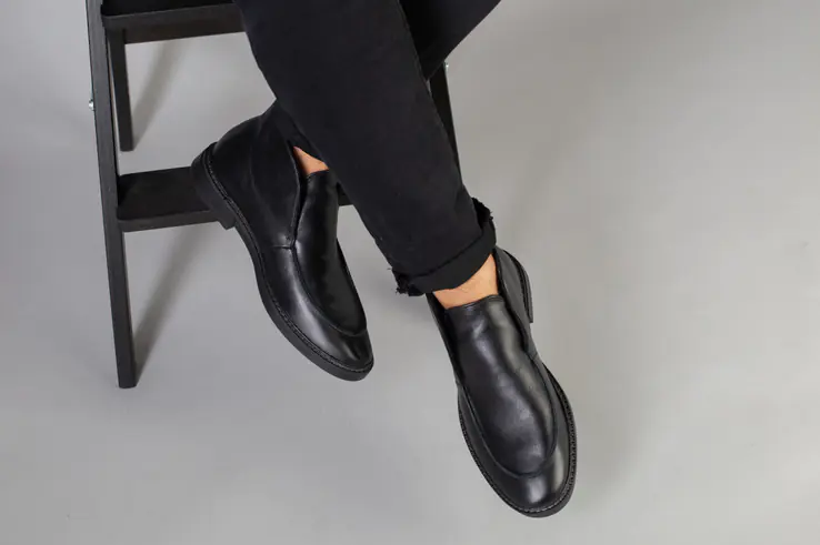 Демисезонные мужские черные кожаные лоферы фото 7 — интернет-магазин Tapok