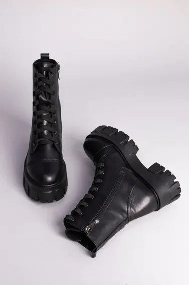 Ботинки женские кожаные черные на шнурках демисезонные фото 7 — интернет-магазин Tapok