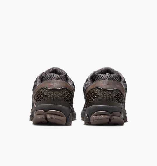 Кроссовки мужские Nike Zoom Vomero 5 Cave Stone Brown HF5493-201 фото 6 — интернет-магазин Tapok