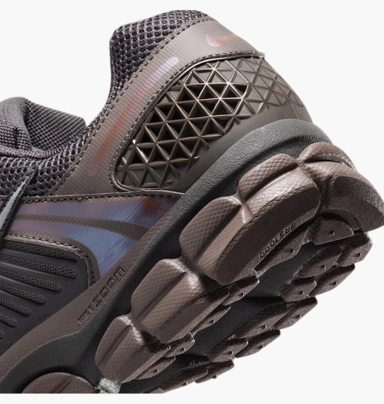 Кроссовки мужские Nike Zoom Vomero 5 Cave Stone Brown HF5493-201 фото 8 — интернет-магазин Tapok