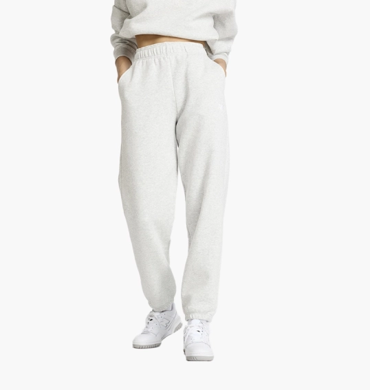 Брюки женские New Balance Sport Essentials Fleece White WP41502AHH фото 1 — интернет-магазин Tapok