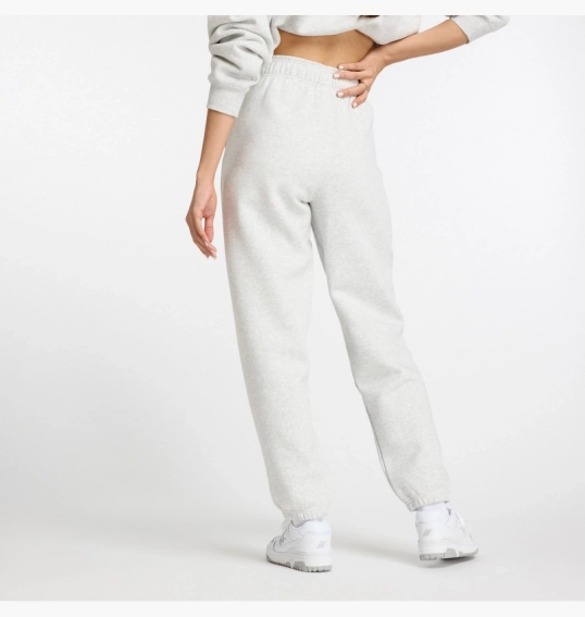 Брюки женские New Balance Sport Essentials Fleece White WP41502AHH фото 3 — интернет-магазин Tapok