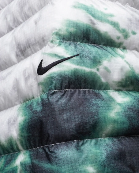 Кофта Nike x Stussy Lightweight Insulated Pullover Jacket DC1084-101 фото 5 — интернет-магазин Tapok