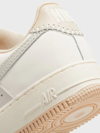 Кросівки Nike Air Force 1 Low '07 Light Bone Suede Tassels (W) HV1813-001 фото 5 — інтернет-магазин Tapok
