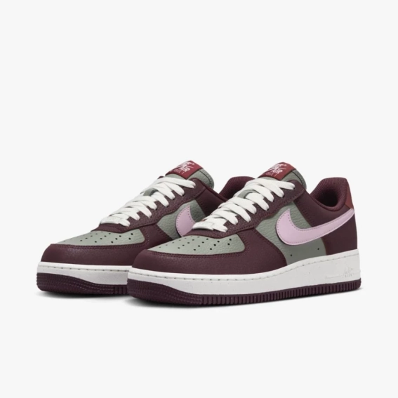 Кросівки Nike Air Force 1 Low '07 Next Nature Burgundy Crush (W) HQ4047-600 фото 2 — інтернет-магазин Tapok