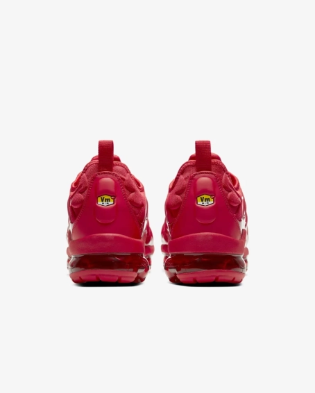 Кроссовки Nike Air VaporMax Plus Triple Red CW6973-600 фото 6 — интернет-магазин Tapok