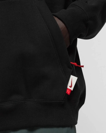 Худые Nike ACG Triangle Logo Lunar New Year Hoodie Black/Red HF2947-010 фото 4 — интернет-магазин Tapok
