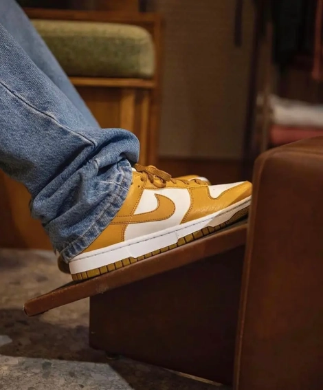 Кросівки Nike Dunk Low Next Nature Phantom Gold DN1431-001 DN1431-001 фото 2 — інтернет-магазин Tapok