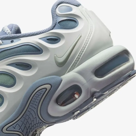 Кросівки NIKE W AIR MAX PLUS DRIFT FV4081-101 фото 7 — інтернет-магазин Tapok