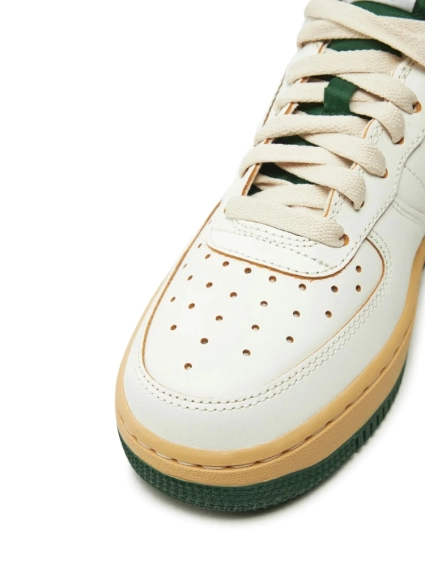 Кросівки Nike WMNS AIR FORCE 1 07 DZ4764-133 фото 7 — інтернет-магазин Tapok