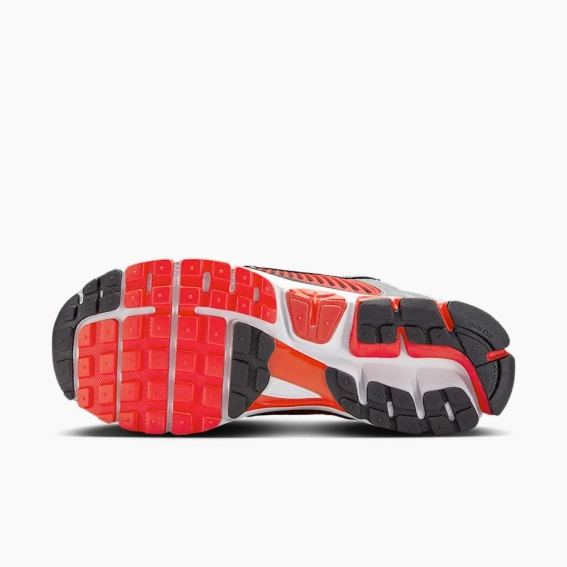 Кроссовки Nike Zoom Vomero 5 FJ4151-005 фото 2 — интернет-магазин Tapok