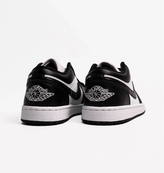 Кроссовки женские Air Jordan 1 Low Panda 2023 Black/White DC0774-101 фото 6 — интернет-магазин Tapok