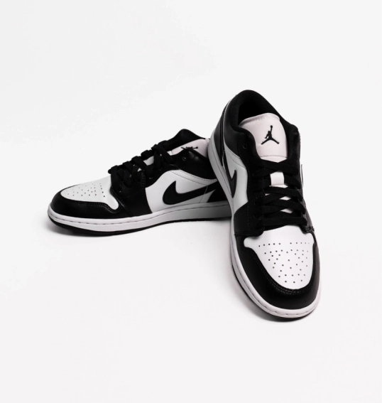 Кроссовки женские Air Jordan 1 Low Panda 2023 Black/White DC0774-101 фото 8 — интернет-магазин Tapok