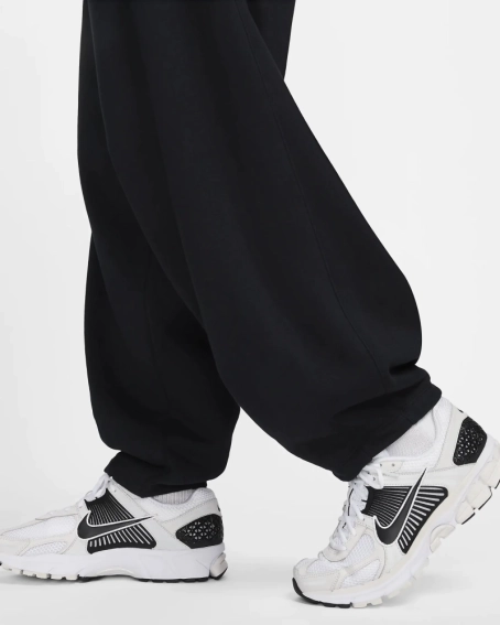 Брюки чоловічі Nike Oversized French Terry (HJ1822-010) фото 7 — інтернет-магазин Tapok