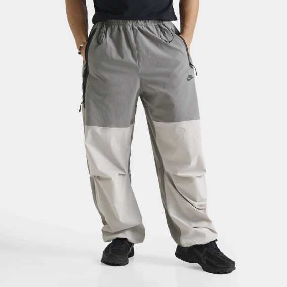 Костюм спортивний Nike Tech Woven Grey HM7151 -014_HM7158-014 фото 3 — інтернет-магазин Tapok