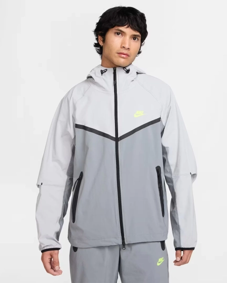 Костюм спортивный NIKE TECHWOVEN HV6514-065 IB6663-065 фото 1 — интернет-магазин Tapok
