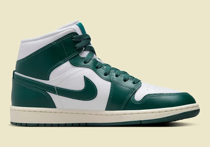 Кроссовки Air Jordan 1 MiD White/Green BQ6472-133 фото 2 — интернет-магазин Tapok