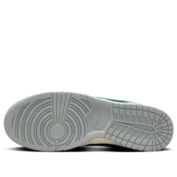 Кросівки Nike  Dunk Low Retro Premium FB8895-001 фото 6 — інтернет-магазин Tapok