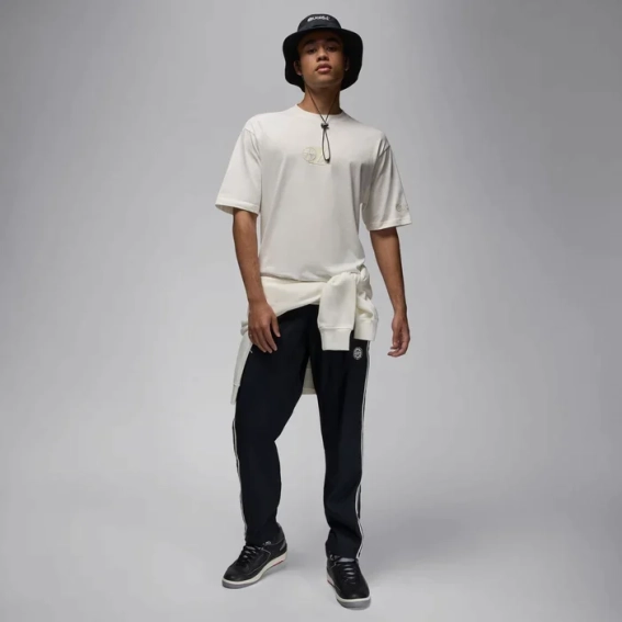Футболка Air Jordan Q54 Ss Tee Sail White FZ1776-133 фото 6 — интернет-магазин Tapok