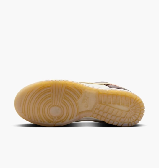 Кроссовки женские Nike Dunk Low Lx White/Brown HV5991-171 фото 3 — интернет-магазин Tapok
