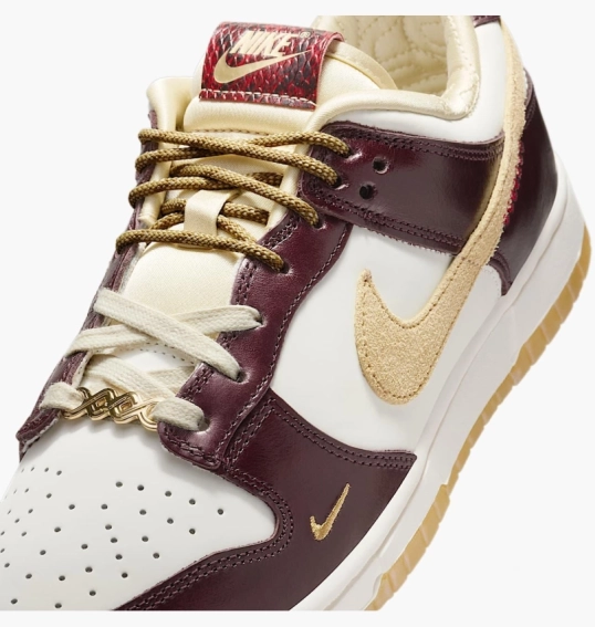 Кроссовки женские Nike Dunk Low Lx White/Brown HV5991-171 фото 8 — интернет-магазин Tapok