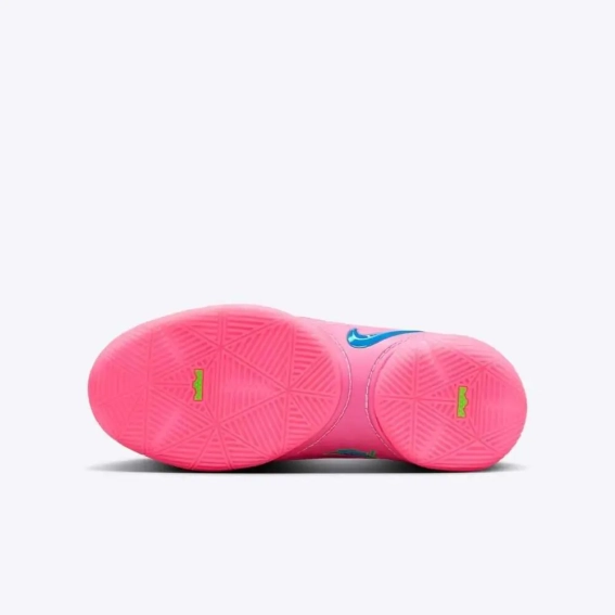 Кроссовки Nike LeBron XXII GS &quot;Valentine`s Day&quot; HV8617-600 фото 7 — интернет-магазин Tapok