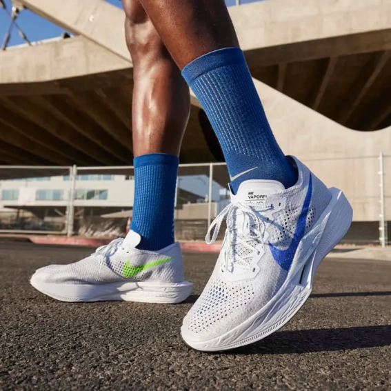 Кроссовки NIKE VAPORFLY 3 ROAD RACING SHOES GREY DV4129-006 фото 9 — интернет-магазин Tapok