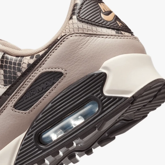 Кросівки Nike W Air Max 90 SE HF1212-200 фото 8 — інтернет-магазин Tapok