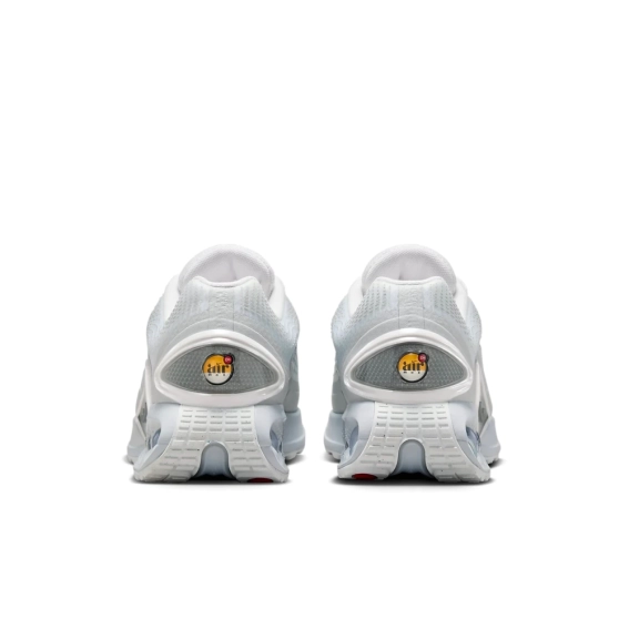 Кросівки NIKE W AIR MAX DN FJ3145-100 фото 4 — інтернет-магазин Tapok