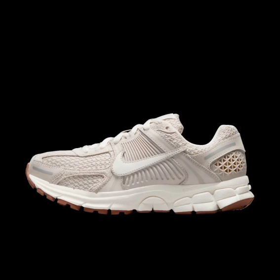 Кросівки NIKE ZOOM VOMERO 5 BEIGE FZ3780-101 фото 1 — інтернет-магазин Tapok