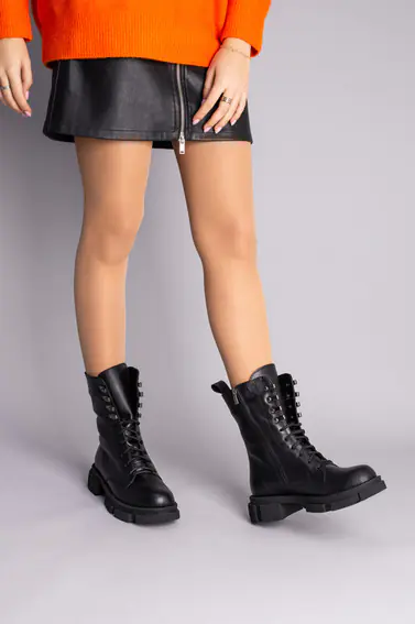 Ботинки женские кожаные черные на шнурках и с замком на байке фото 2 — интернет-магазин Tapok