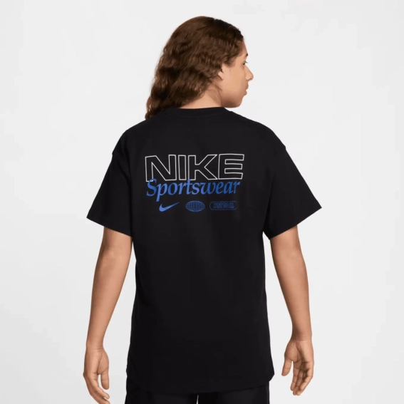 Футболка Nike Graphic Back Print T-Shirt In White Original HQ1200-010 фото 2 — интернет-магазин Tapok