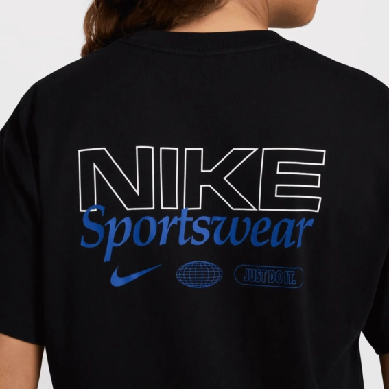 Футболка Nike Graphic Back Print T-Shirt In White Original HQ1200-010 фото 4 — интернет-магазин Tapok