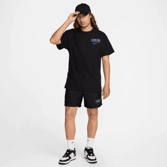 Футболка Nike Graphic Back Print T-Shirt In White Original HQ1200-010 фото 5 — интернет-магазин Tapok