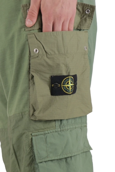 Штани Stone Island Loose Cargo Pants Dark Green 781532032 V0055 фото 5 — інтернет-магазин Tapok