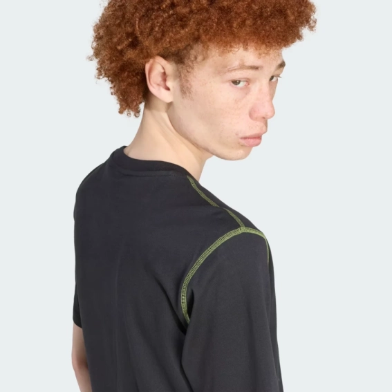 Футболка GRFX TEE JY2761 Adidas 2XL Чорний JY2761 фото 3 — інтернет-магазин Tapok