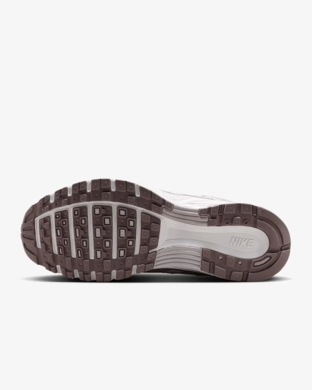 Кроссовки женские Nike W P-6000 (HV6353-001) фото 8 — интернет-магазин Tapok