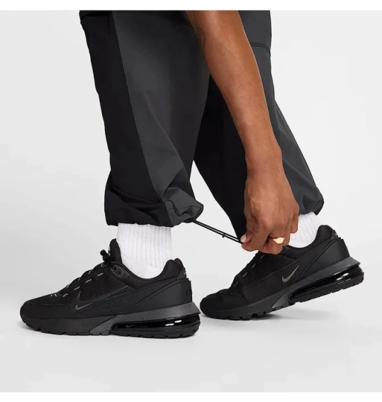 Брюки мужские Nike Tech Woven Blac /Grey HM7158-060 фото 7 — интернет-магазин Tapok