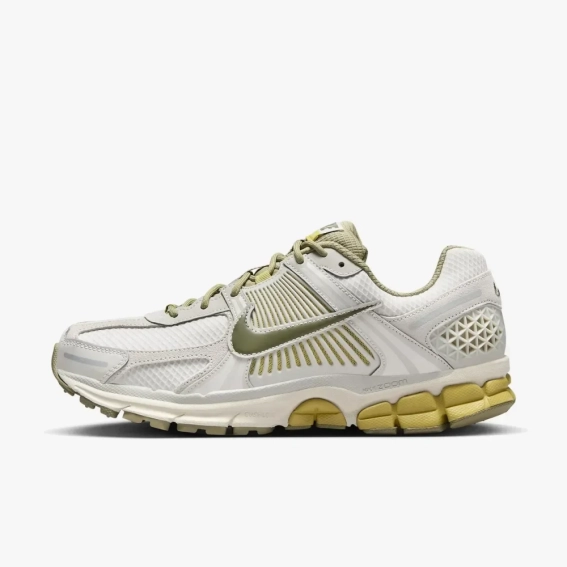 Кроссовки NIKE ZOOM VOMERO 5 FV0397 001 фото 1 — интернет-магазин Tapok
