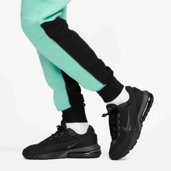 Штани NIKE TECH FLEECE HF4433-349 фото 9 — інтернет-магазин Tapok