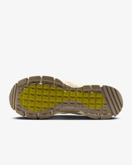 Кроссовки унисекс Nike Zoom Vomero Roam (FV2295-101) фото 2 — интернет-магазин Tapok