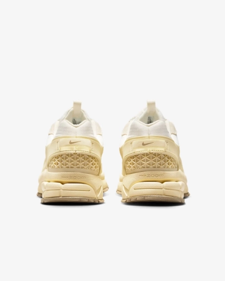 Кроссовки унисекс Nike Zoom Vomero Roam (FV2295-101) фото 6 — интернет-магазин Tapok