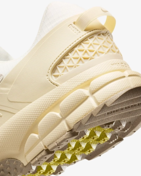 Кроссовки унисекс Nike Zoom Vomero Roam (FV2295-101) фото 8 — интернет-магазин Tapok